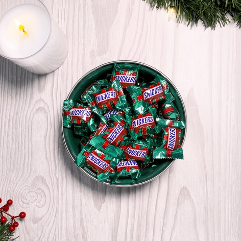 SNICKERS Minis Milk Chocolate Christmas Candy Bars, 10.48 Oz Bag