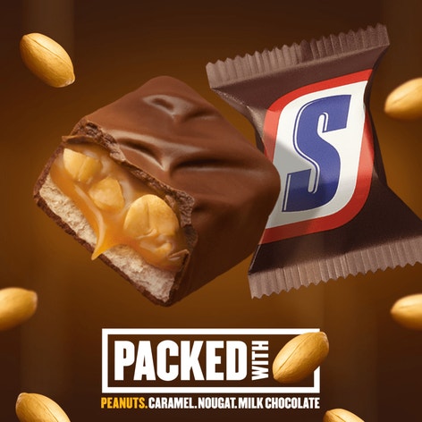 SNICKERS Minis Size Chocolate Candy Bars Family Size Bag, 18 oz