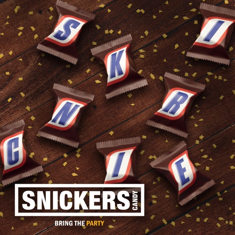 SNICKERS Minis Size Chocolate Candy Bars Bag, 40 oz
