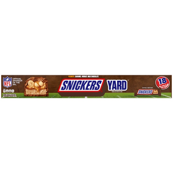 SNICKERS Yard Individually Wrapped Milk Chocolate Christmas Candy Bars, 18 Ct