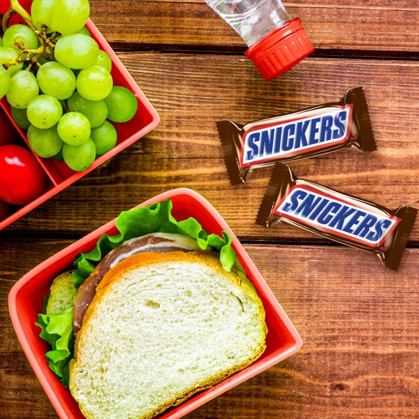 SNICKERS, Milk Chocolate Fun Size Bars, 3.4 oz (6 Count)