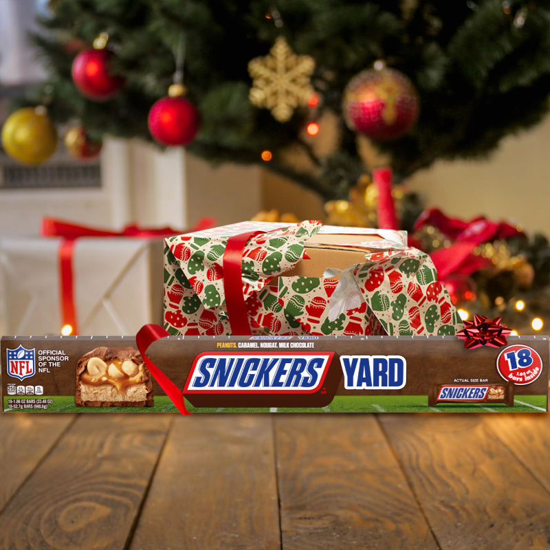 SNICKERS Yard Individually Wrapped Milk Chocolate Christmas Candy Bars, 18 Ct