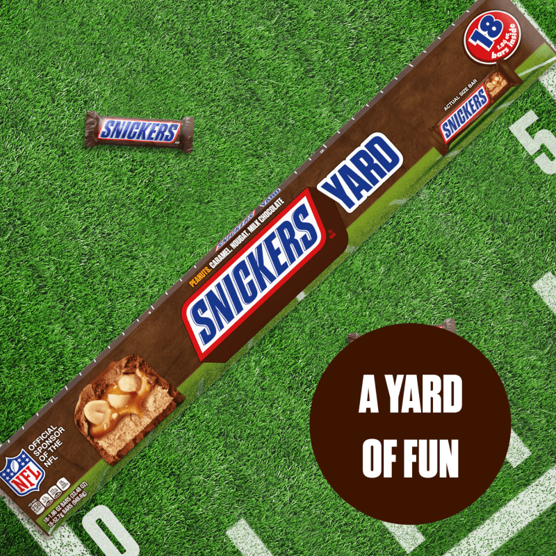 SNICKERS Yard Individually Wrapped Milk Chocolate Christmas Candy Bars, 18 Ct